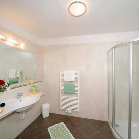 Garni Kleefeld Hotel 3*